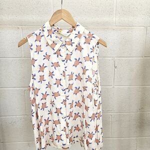Turtle Print Sleeveless Blouse
